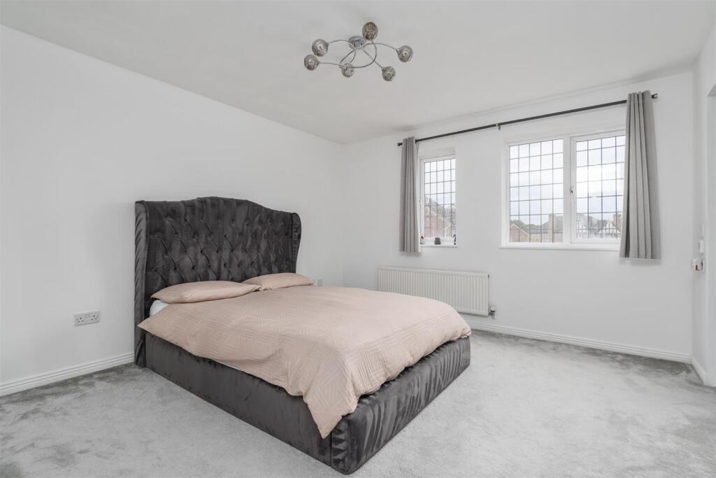 47 Radlow Crescent_17.jpg