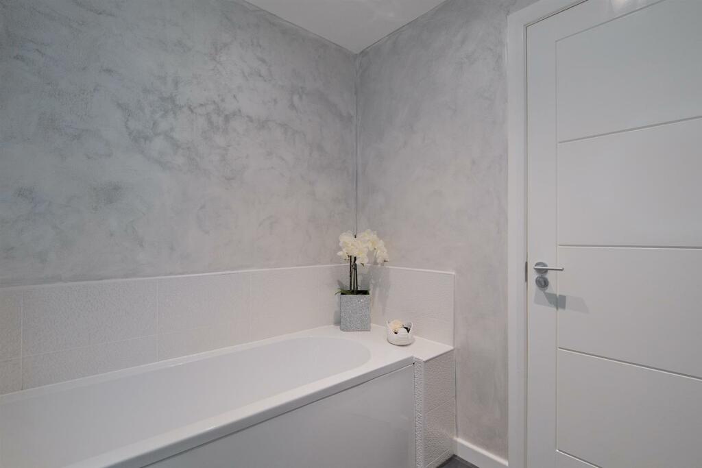 024-31 Ardencraig Terrace, Glasgow, G45 9BJ.jpg