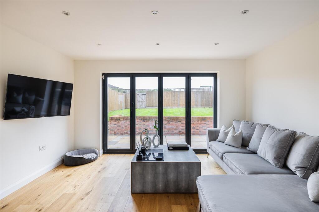 Sewardstone Road E4
