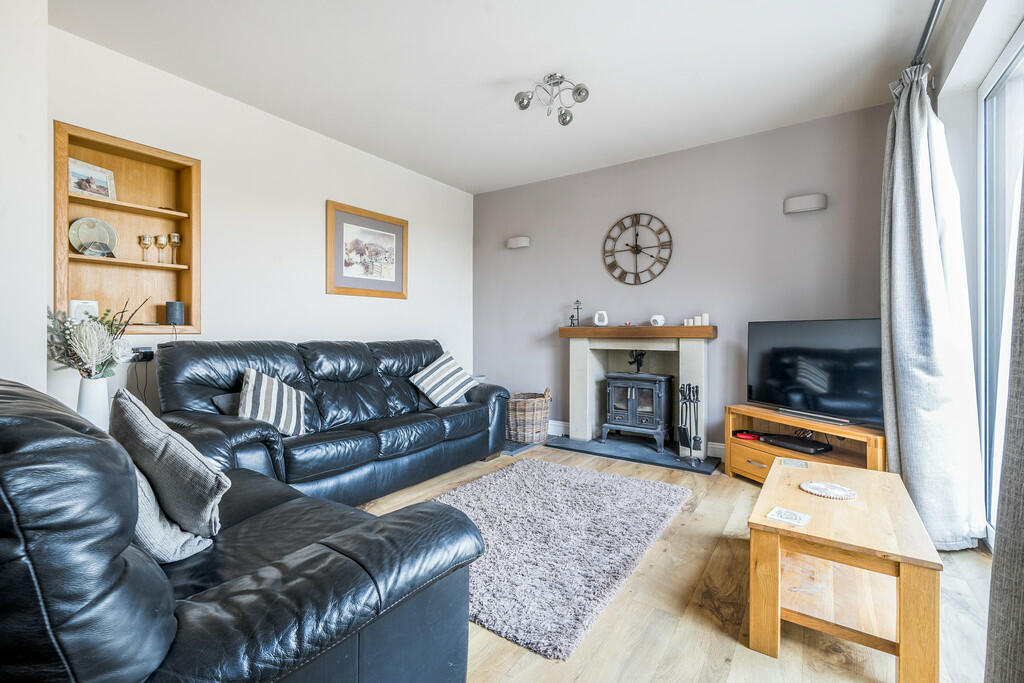 Living/Dining Roo...