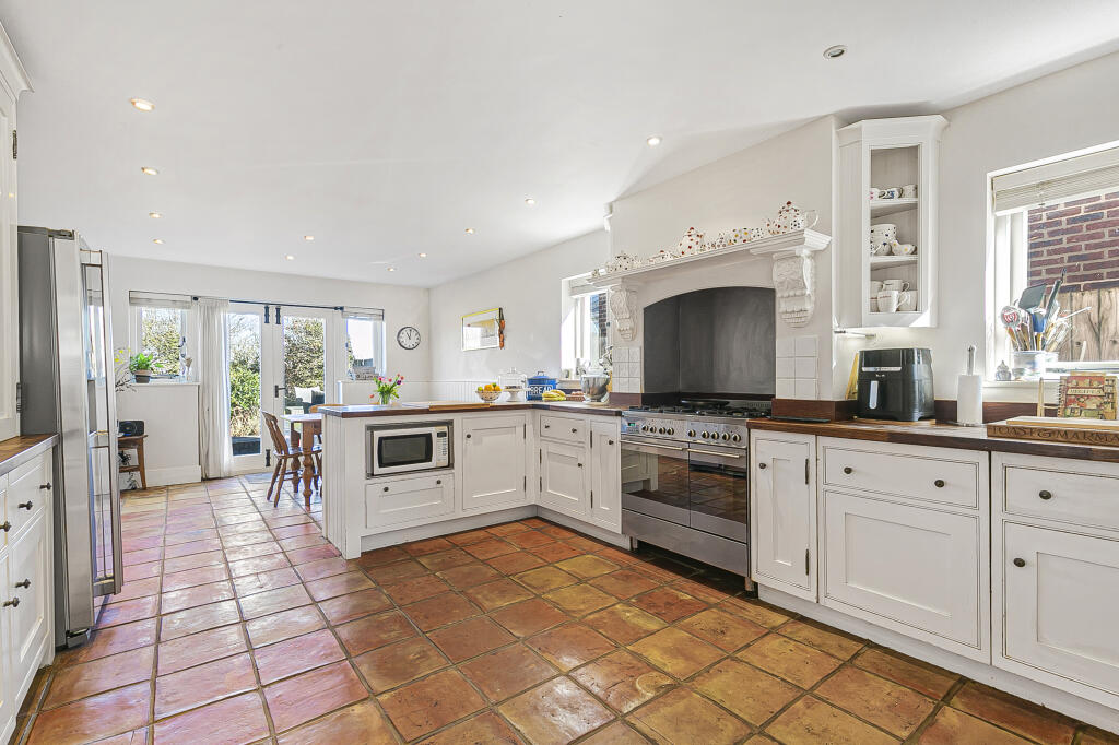 Kitchen/Breakfast Room