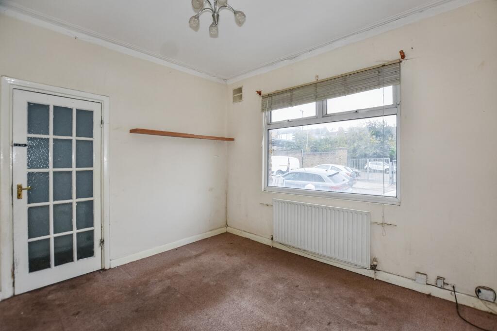 29 Waverley Road, Plumstead, SE18 7TL