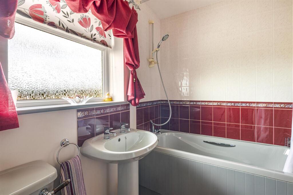 A12 - 64 Vincents Road, Kingsbridge - 251001.jpg