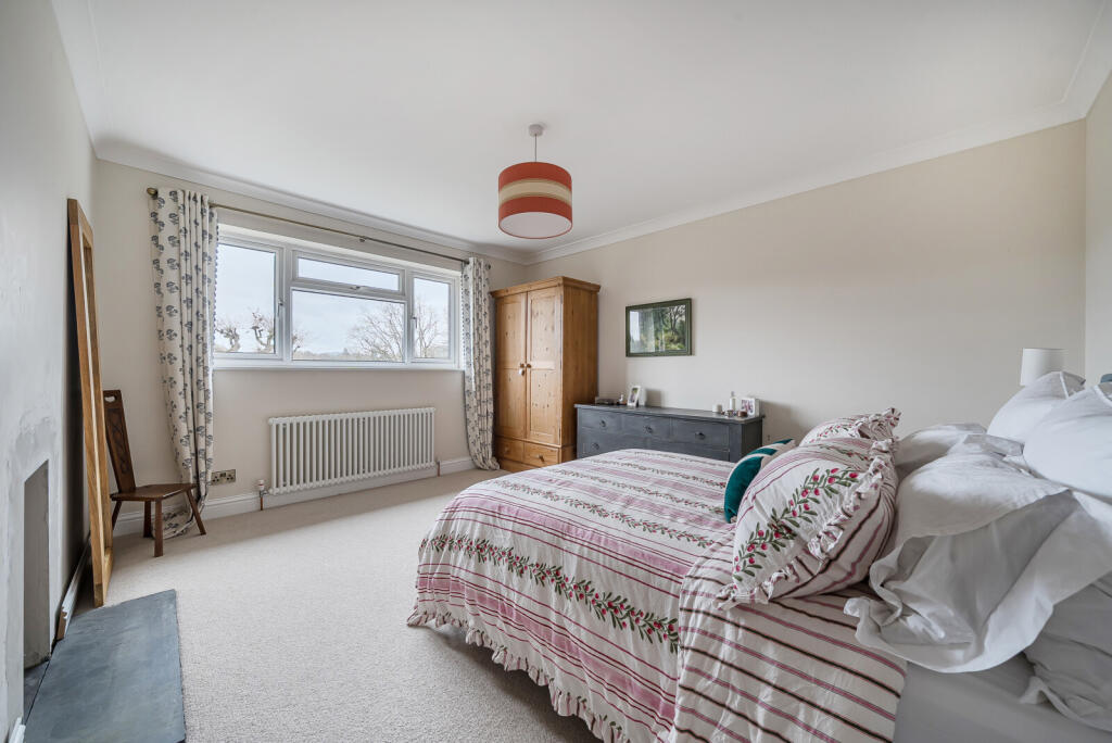 1388596-3-6942e8e...