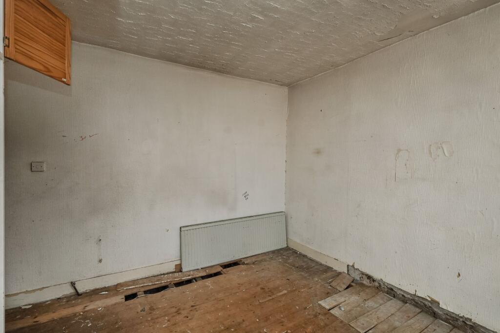 11 The Rise, Palmers Green, London N13 5LF