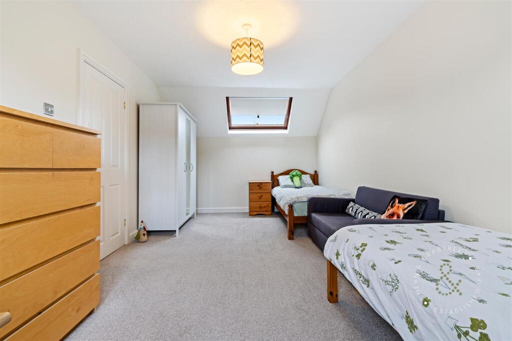 Greenwood Road, Llandaff, Hern Crabtere (37).jpg