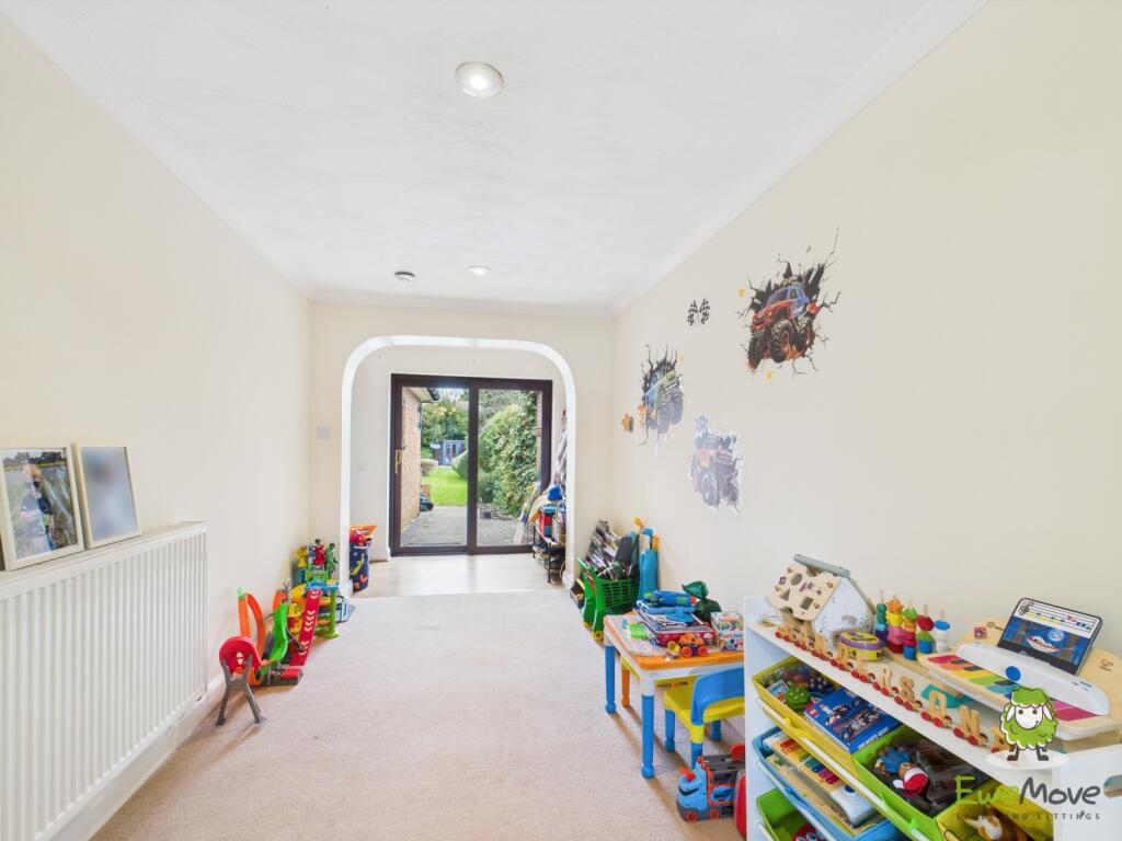 CAM03778G0-PR0178-STILL015