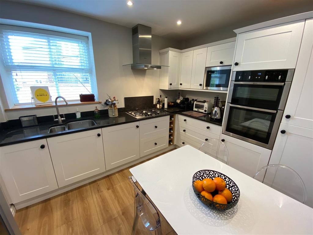 Kitchen Aspect 3.jpg