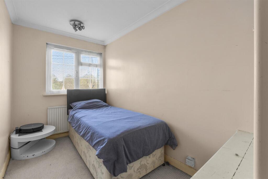 35 Deangarden Rise, HP11 1RF-1.jpg