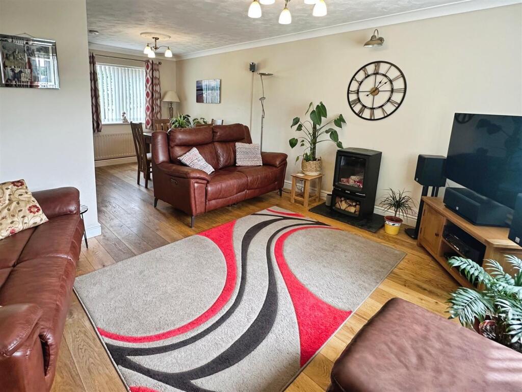 Lounge Dining Room