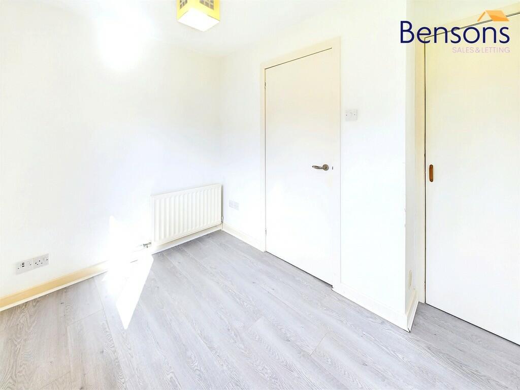 CAM01596G0-PR0295...