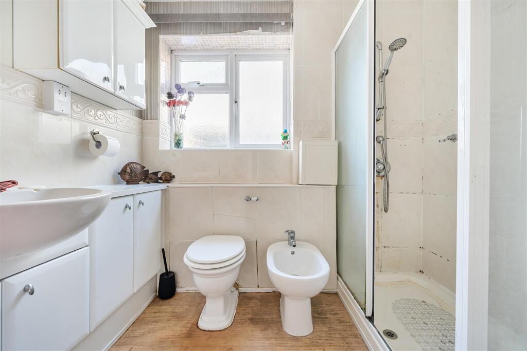 For Sale by Aspire Residential - Brendon Road