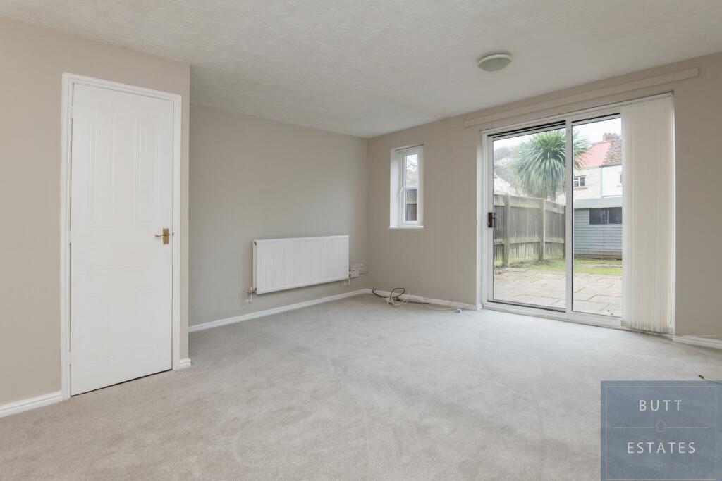 Open plan living/dining room 