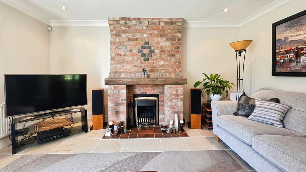 d4825274--41C2-A079-9B8D8856F104-40577-00000CE40CD