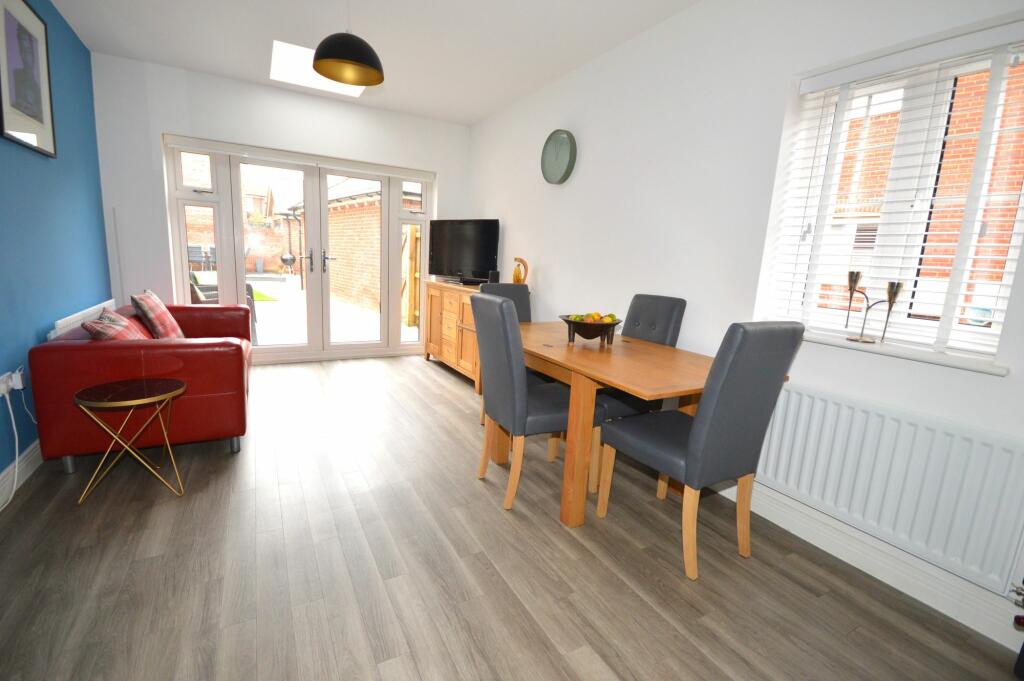 Breakfast/Family Room