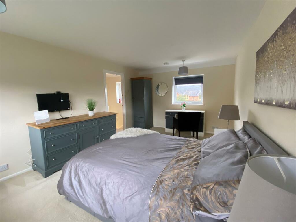 Bedroom 1.6.jpg