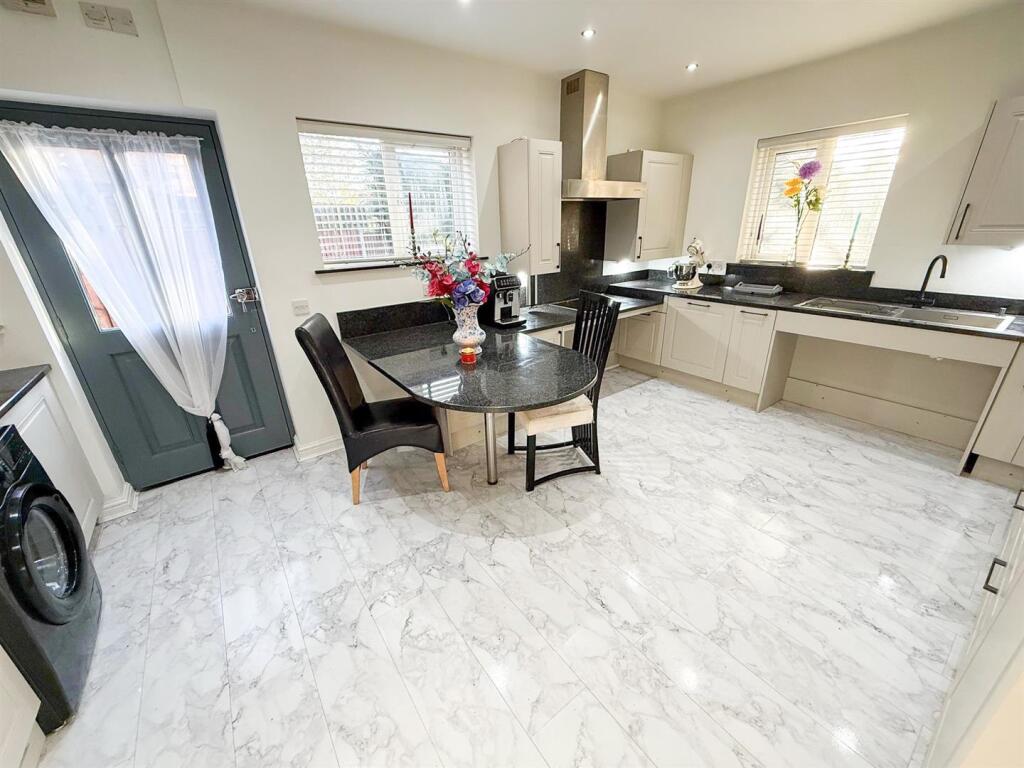 Open Plan Kitchen Diner