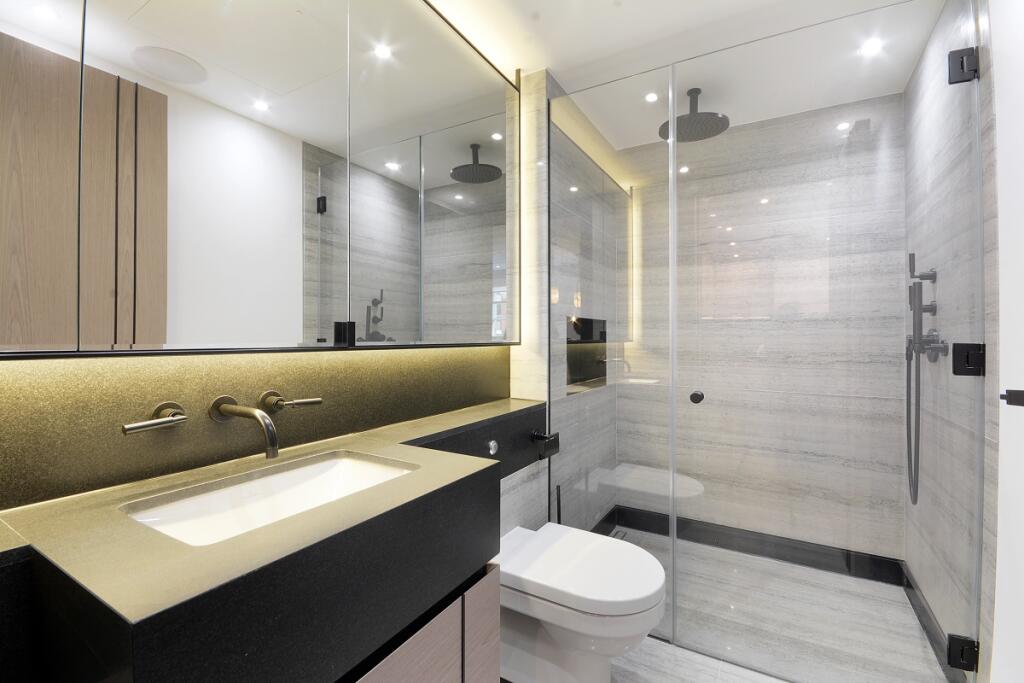 Flat%207,%2018%20...