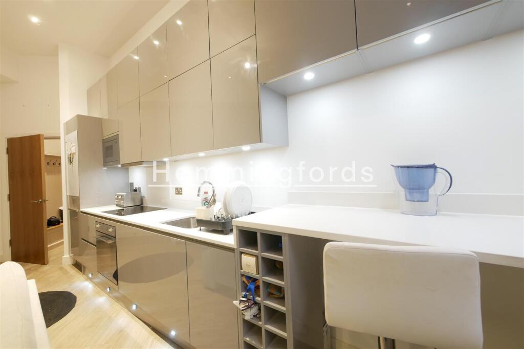 Flat 2, Wycliffe House-09.jpg