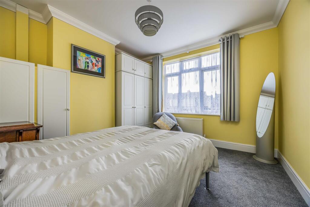 2A Wesley Grove, Copnor-Small-PorticoMarketing-Sol
