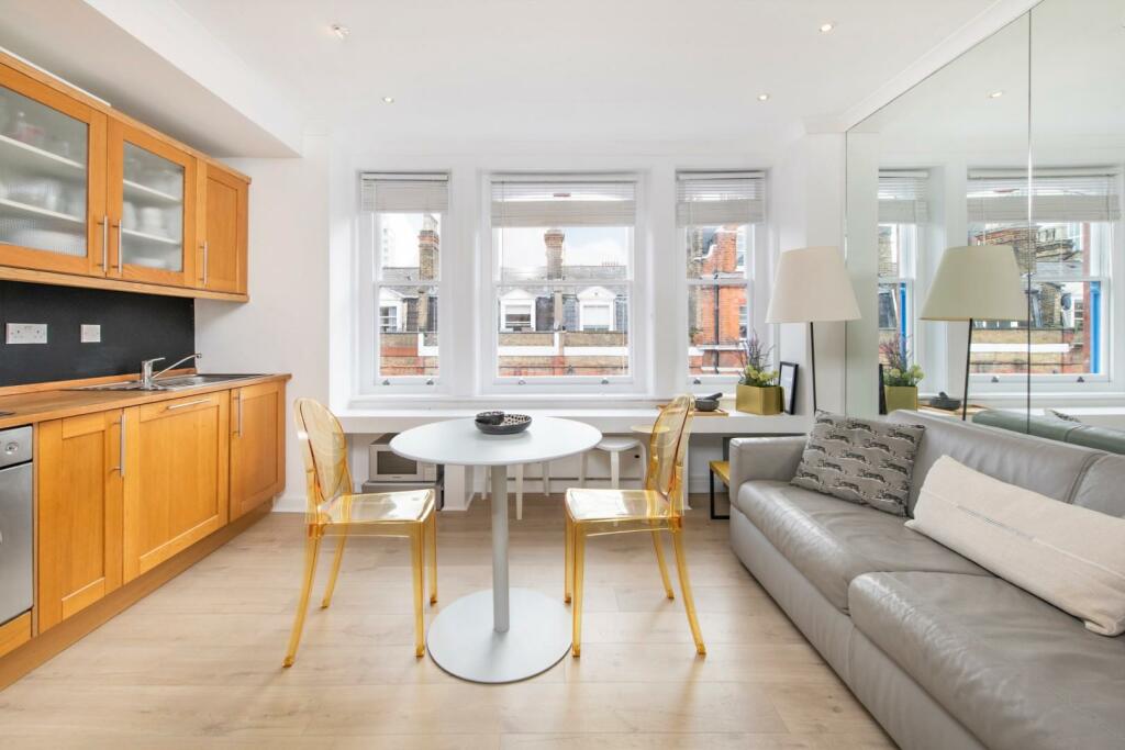 RECEPTION &amp; KITCHEN 1.jpg