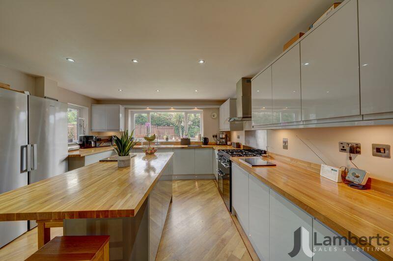 Kitchen/Breakfast Room