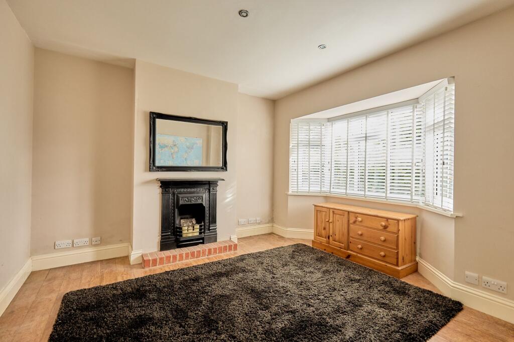 Reception/Bedroom