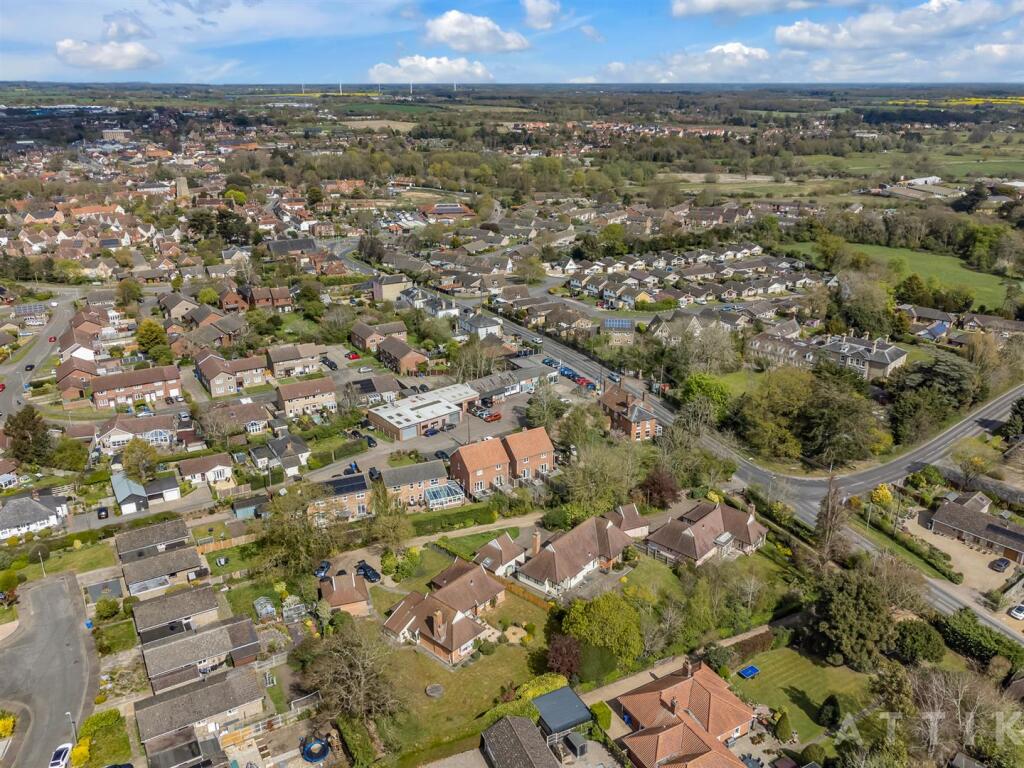 2 Hanbury Close, Halesworth IP19 8DG (4).jpg