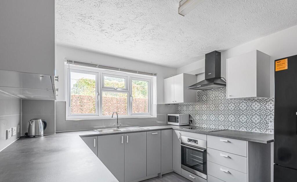 810f7bab-12f0-456...