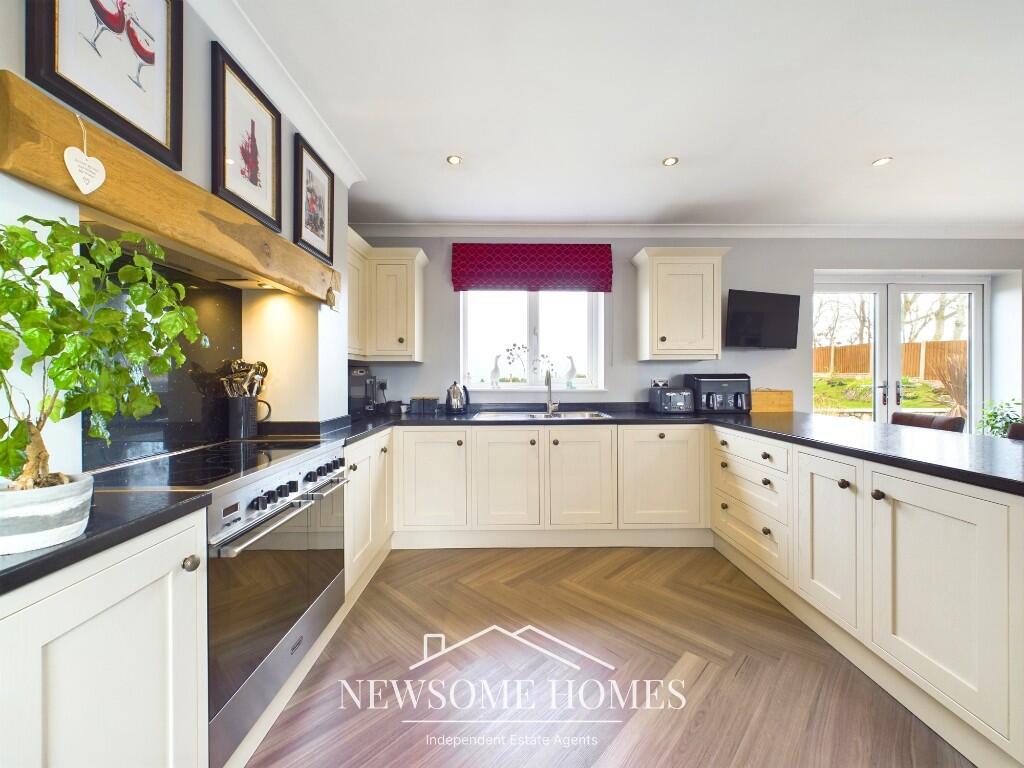 Kitchen/ Family Room