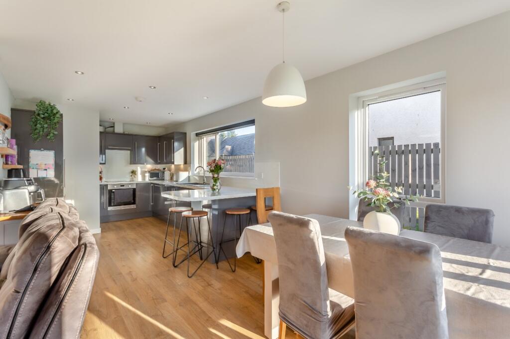 4 Aird Crescent