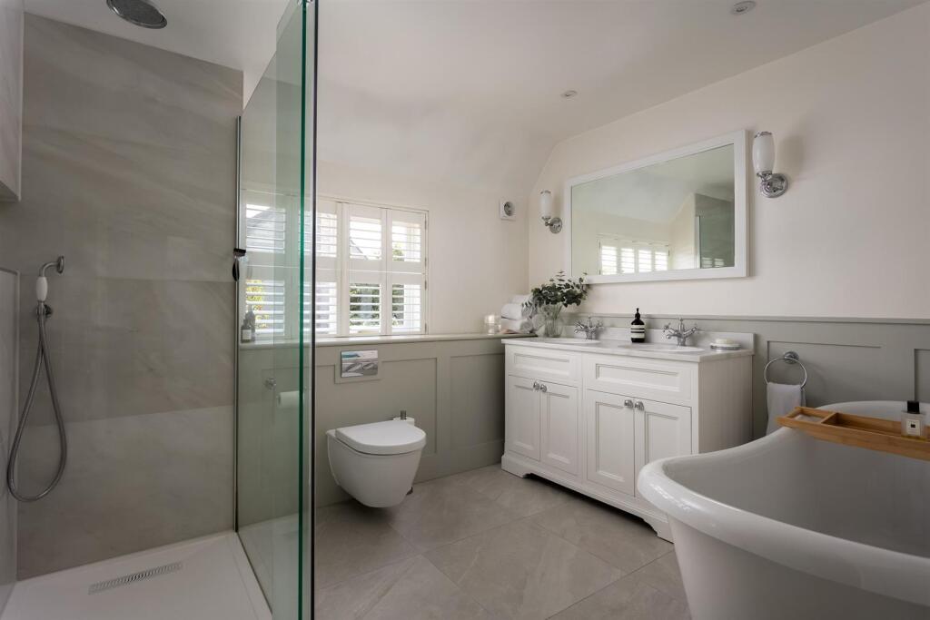 49 - Church Cottage - GL7 5HX - Web.jpg