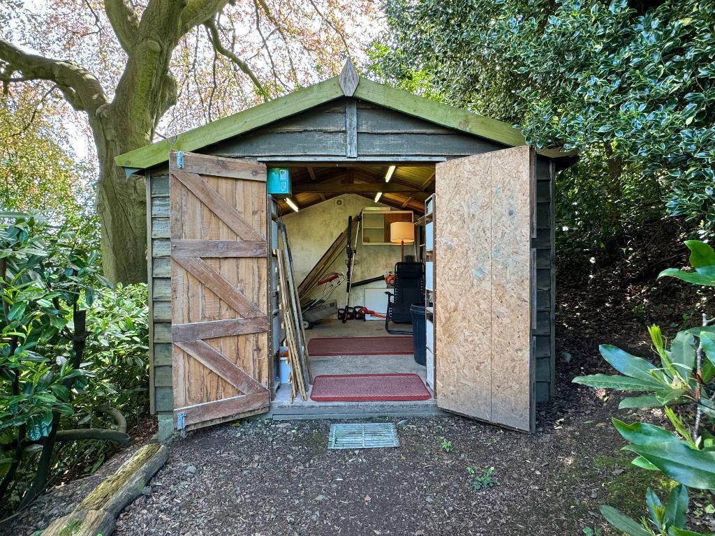 Workshop/shed with lighting &amp; power