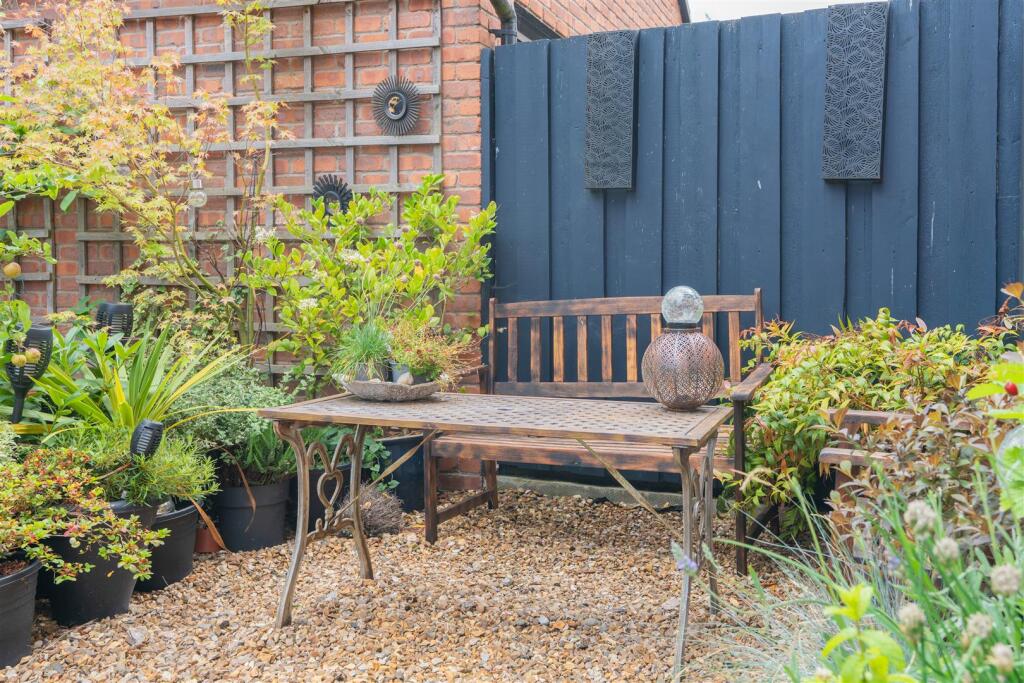 36 Regency Walk-33.jpg