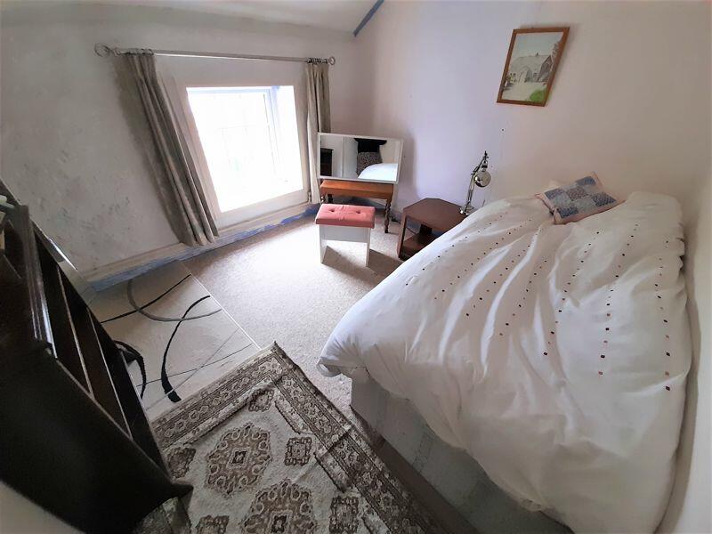 Bedroom with Walk in Wardrobe