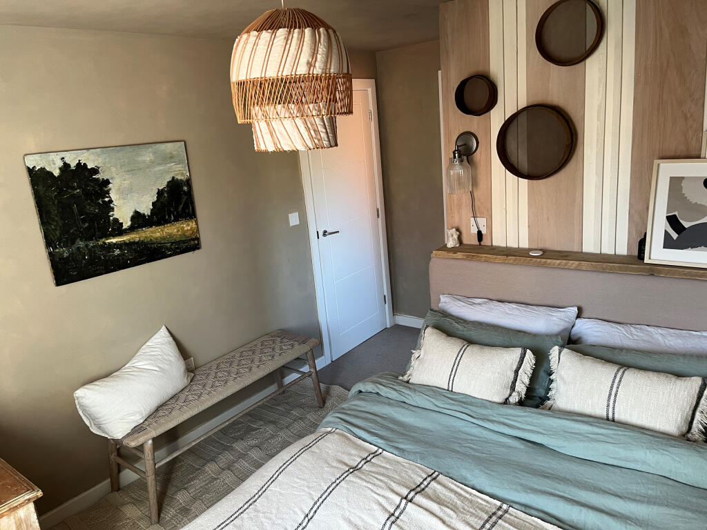 Bedroom 1a