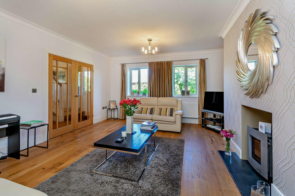 8605070-interior0...