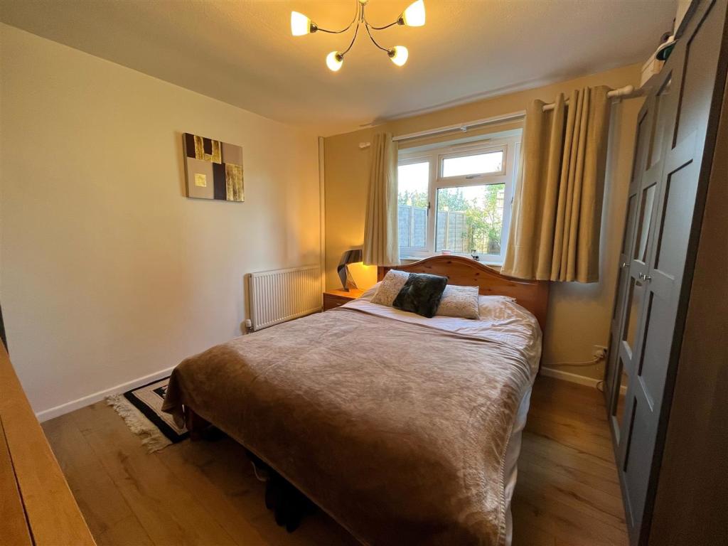 Bedroom pic vendor.jpg