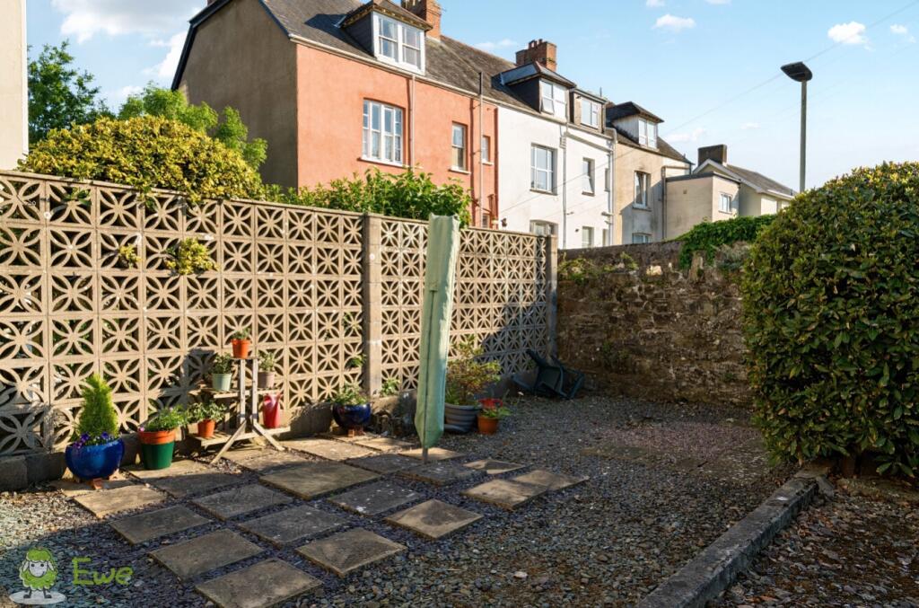 13acff3b-9145-4743-8c30-321999cfbdbe