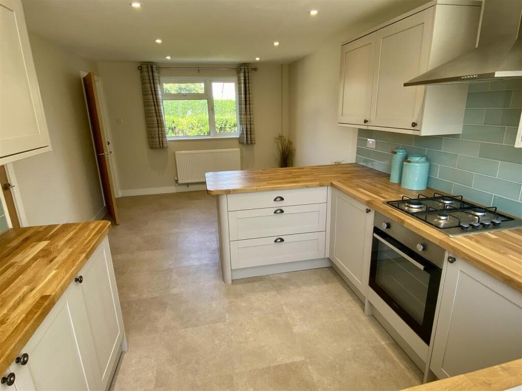 Kitchen Dining Room.JPEG