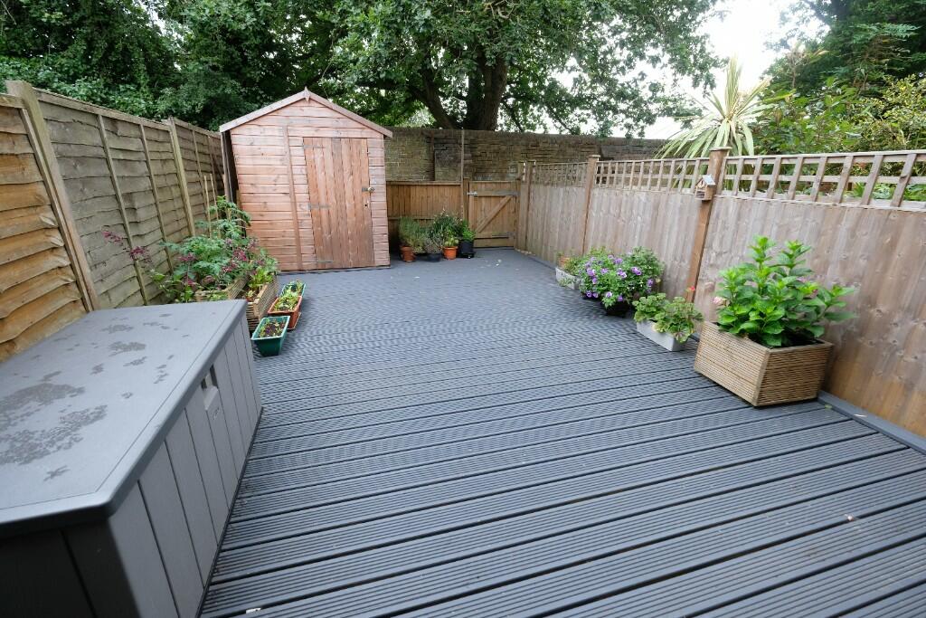 GARDEN 