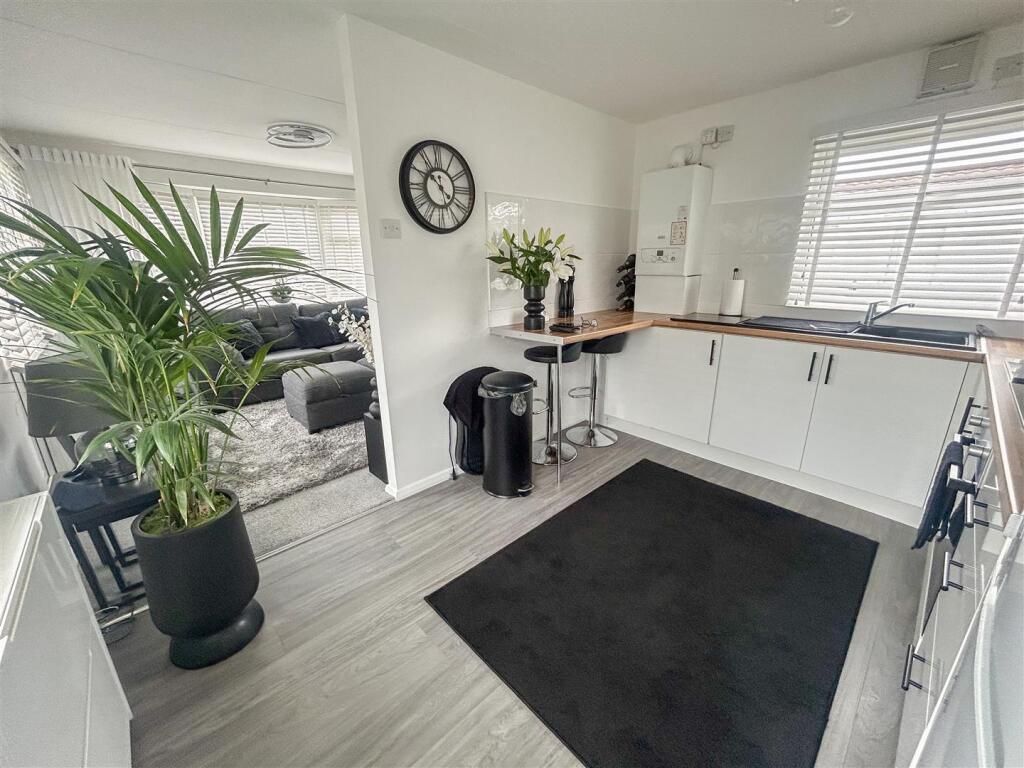 ALTERNATIVE VIEW KITCHEN