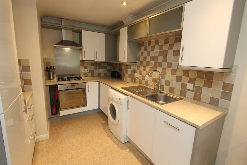 Kitchen.JPG