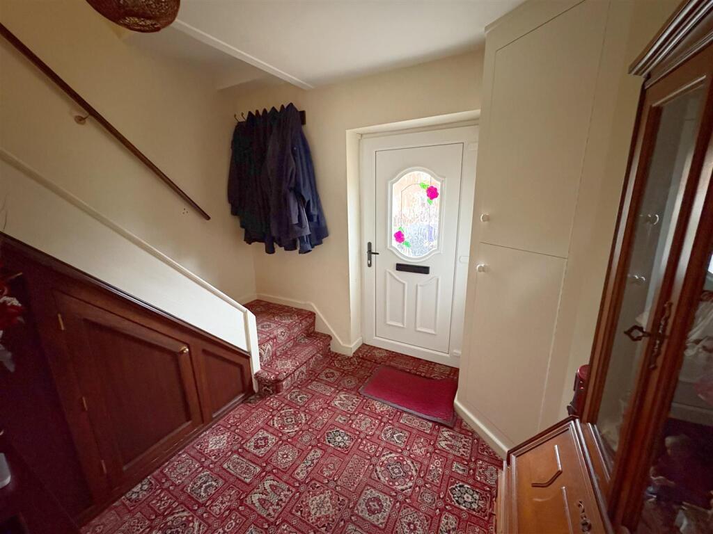 Hallway and stairs.jpg