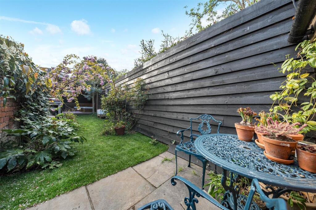 GARDEN