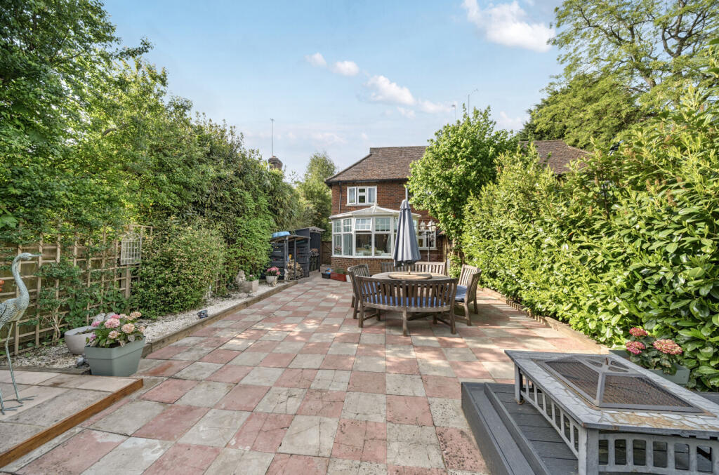 25-681b839f8f85e-...