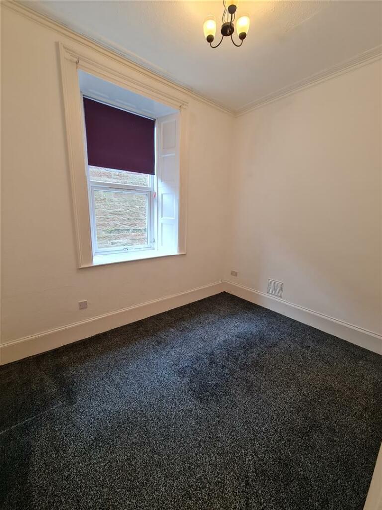 1c Sandgate Bedroom2.jpg