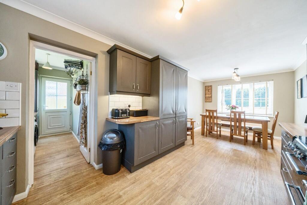 2nd view KITCHEN DINER.jpg