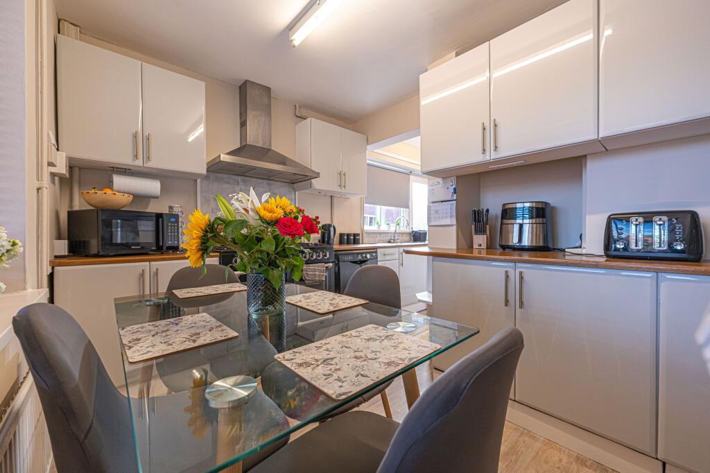 Kitchen/Breakfast Room