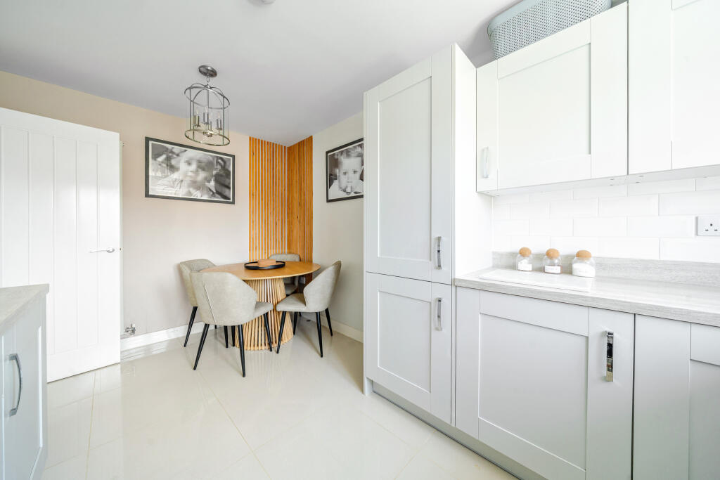 Kitchen / Breakfast Room